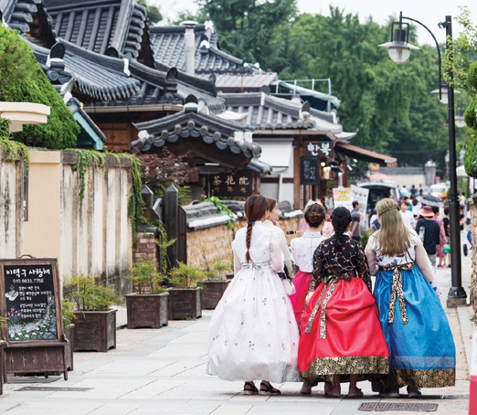 전통과 현대가 공존하는 전주 한옥마을