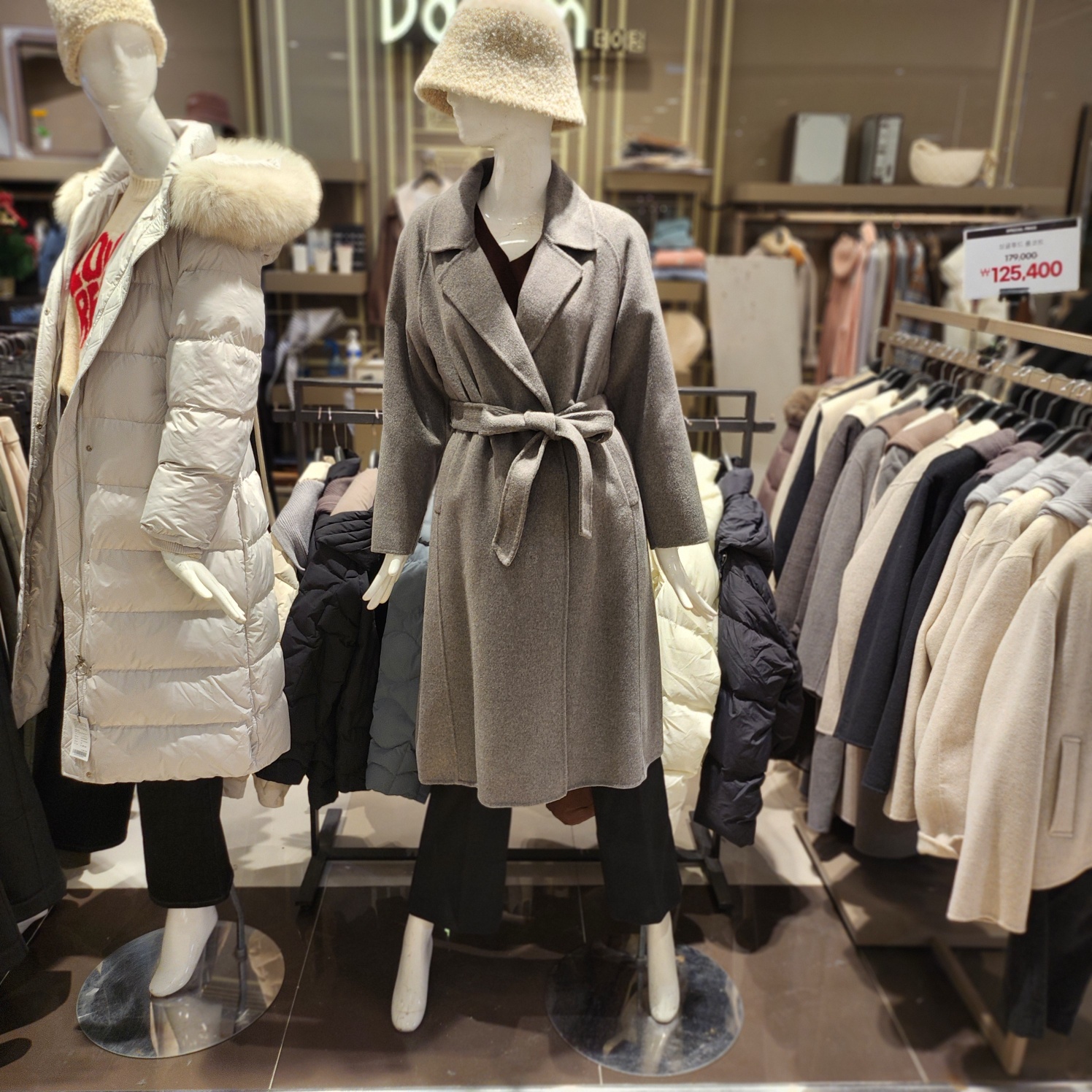 창원뉴코아아울렛 여성복 코트 할인 가격