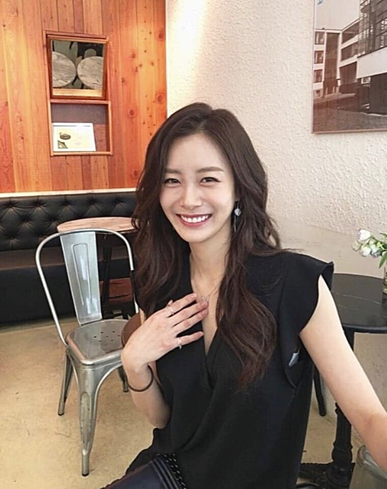 배우-송다은