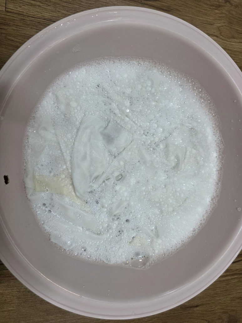 표백 진행중 과탄산이 활성화 되는 모습