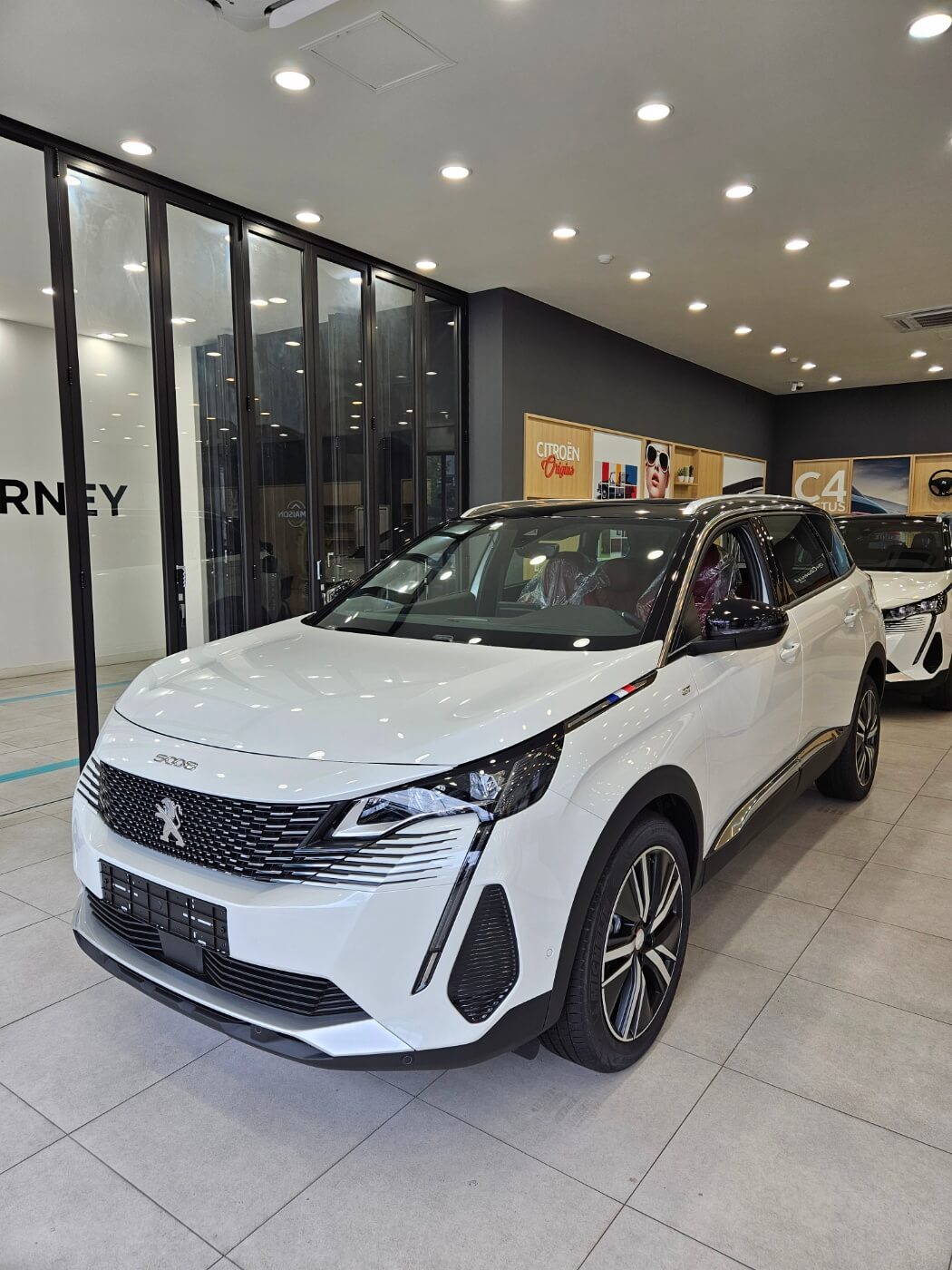 2024 푸조 5008 프렌치 에디션