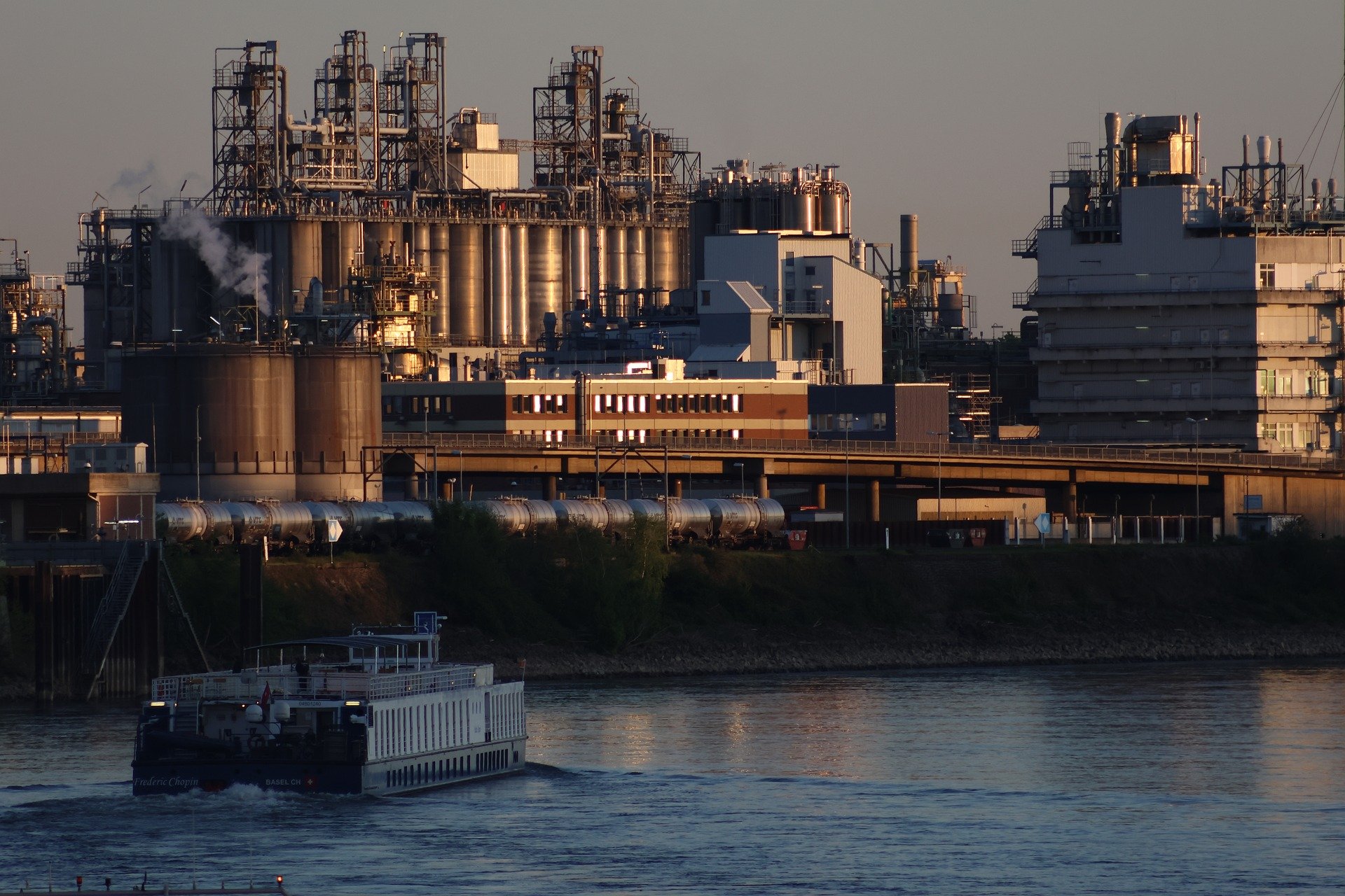 흥아해운 주식 전망