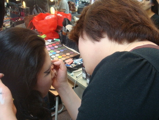 속눈썹 연장술 현장모습