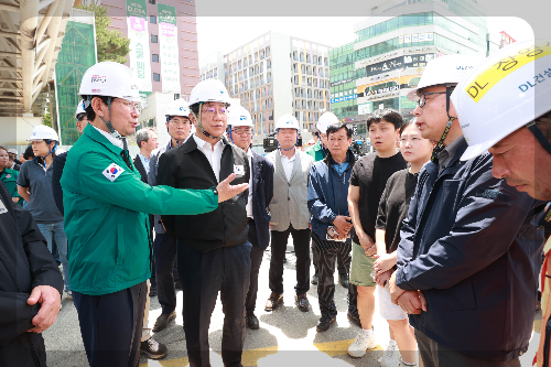 이상일 시장 서천동 크레인 전도 현장방문
