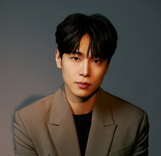 강유석