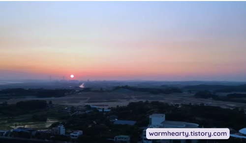 #2025년일출명소 #경기도일출 #새해일출 #일출추천장소 #새해첫일출 #행주산성일출 #구리한강시민공원 #망해암일출 #시화나래휴게소 #평택호모래톱공원 #원적산일출 #고삼호수일출 #수종사일출 #호로고루일출 #모락산일출 #새해소망 #첫해돋이 #일출여행 #경기도여행 #새해맞이명소