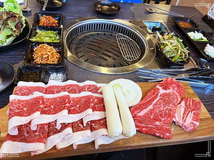 나혼자산다 나혼산 전현무 한우 숯불구이 전현무 식육식당 고기집 소고기 전문점 맛있는 정육점 식당 가게 평창 맛집 가격 위치 어디