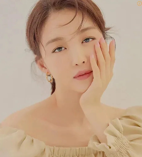 장희진 프로필 나이 고향 학력 리즈 인스타