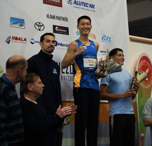 우상혁 단점 장점으로 변화시켜 최정상 선수로 성장한 비결_2024년 체코 실내대회 우승