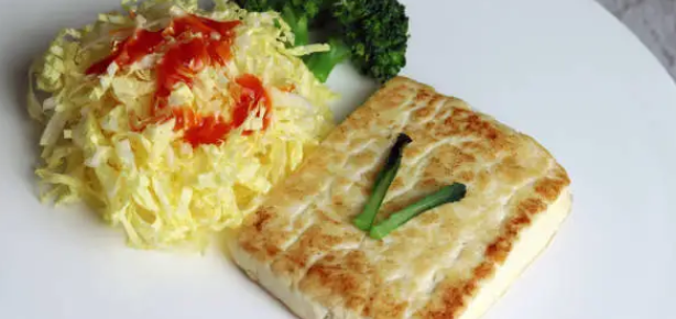 두부 스테이크 버거, 마트 재료로 만드는 건강한 퓨전 레시피