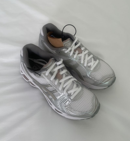 허리 통증 잡아주는 신발
1