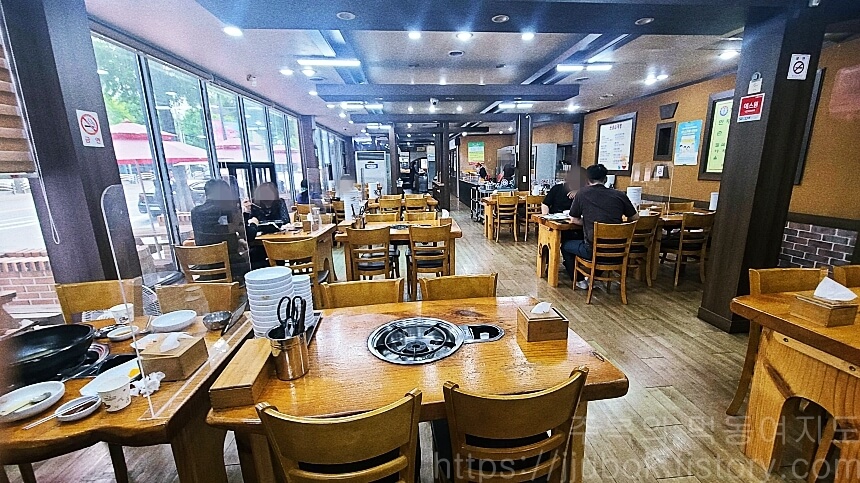 인천-학익동-개성손만두-내부-3