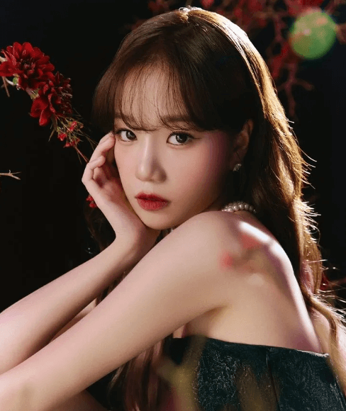 네이버 나무위키 조유리 배우 사진 이미지입니다.