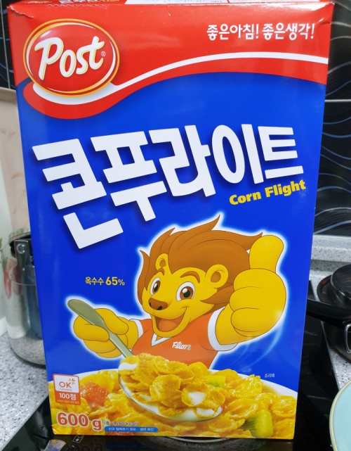 포스트 콘푸라이트 콘프라이트 칼로리 실제 내돈내산 후기 다이어트 시리얼 영양성분 지방 건강 간식 아침 대용 식사 식품 서울 우유 흰 과자 30g 양