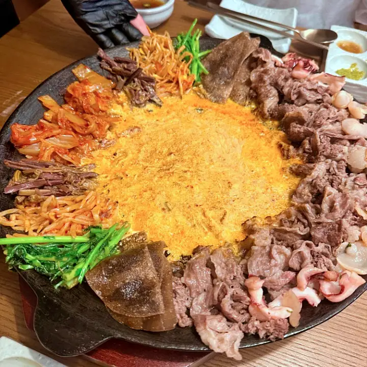한미옥 여의도직영점 키조개 관자 문어 표고버섯 한우 채끝등심 삼합 여의도 맛집 추천 생방송투데이 리얼맛집 오늘방송 수요맛전