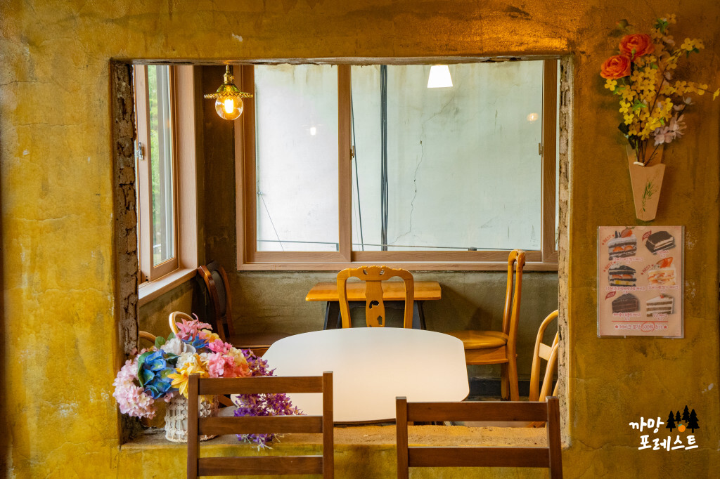 사맛디 커피실록 내부 2층