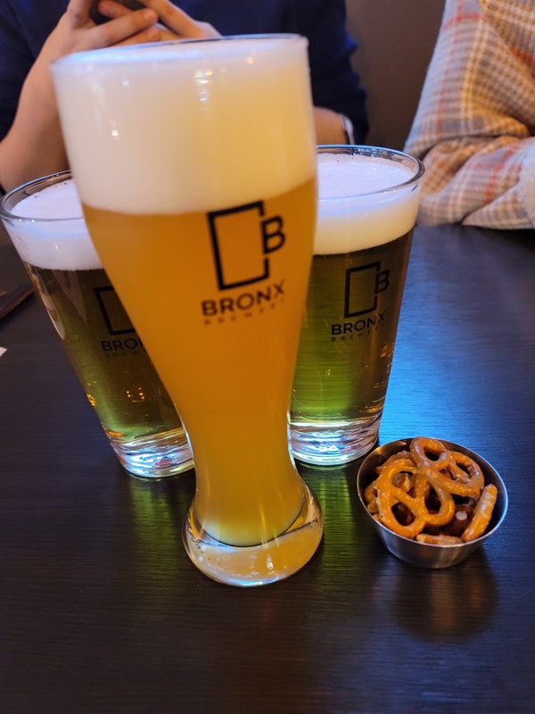 브롱스 산본점 - 아메리칸 라거 프레쉬와 위트비어