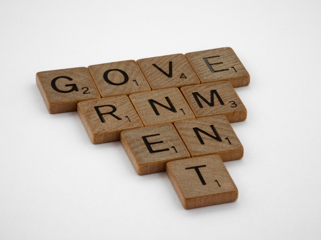 지원금을 영어로 subsidy라고 추천합니다.