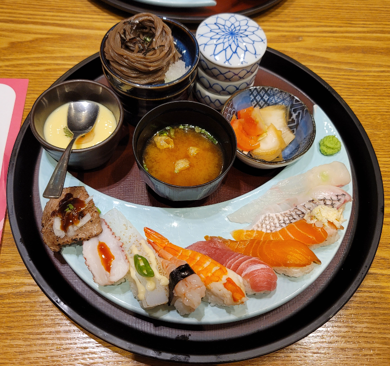 상무초밥 이달의 초밥세트