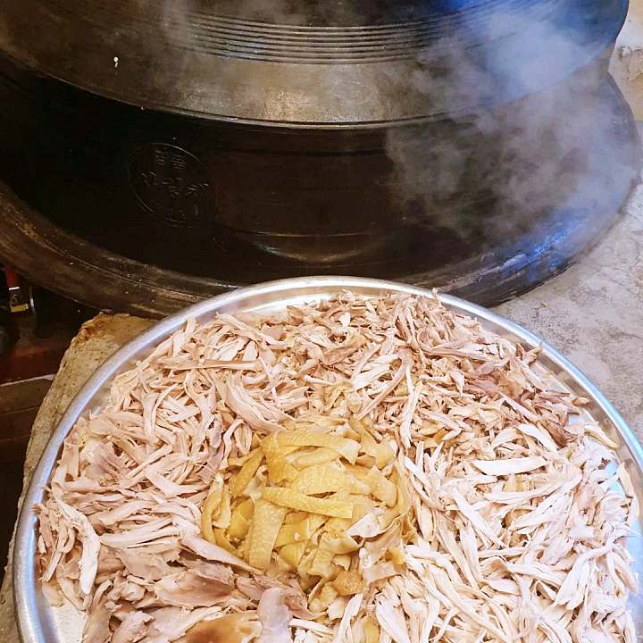 가마솥 토종닭곰탕 백숙 닭볶음탕 대박의 기술 능이 닭곰탕 서대문역 맛집 추천