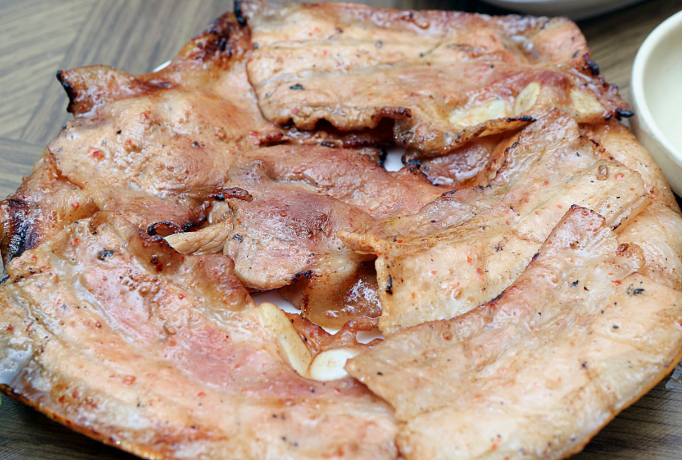 안자 할매의 연탄 돼지불고기