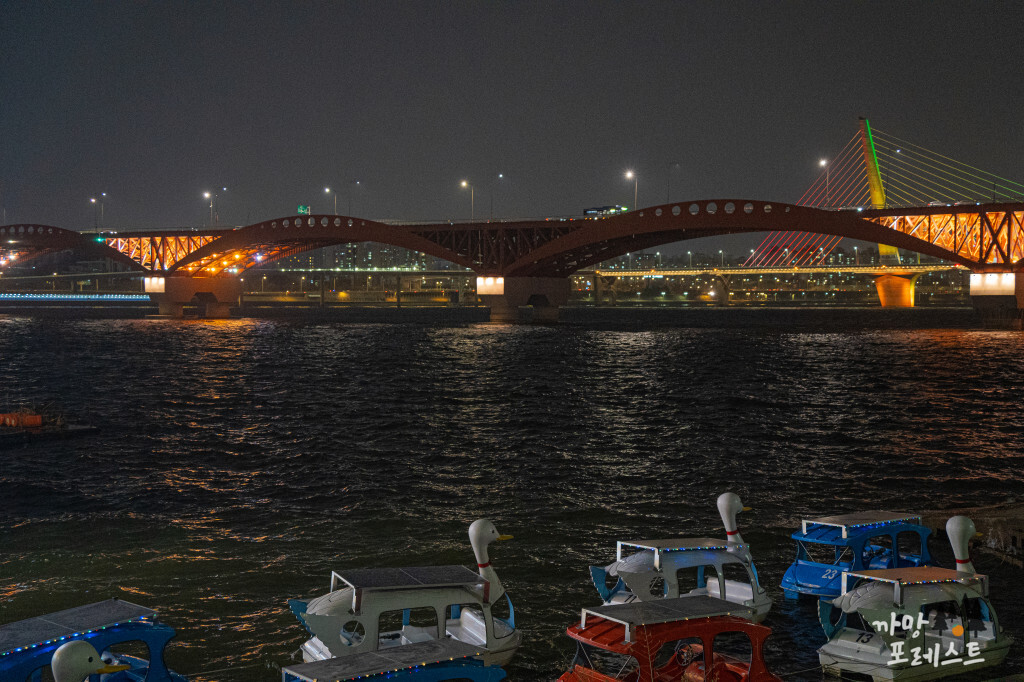스타벅스 망원한강공원점 한강