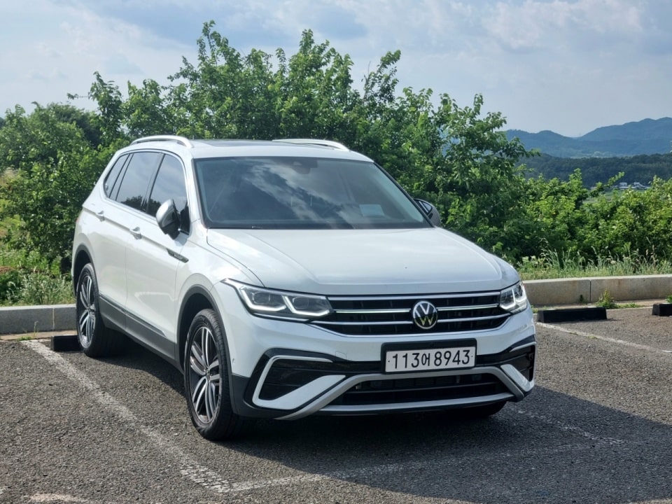 티구안 올스페이스는 기본기가 잘 잡힌 중형 SUV입니다.