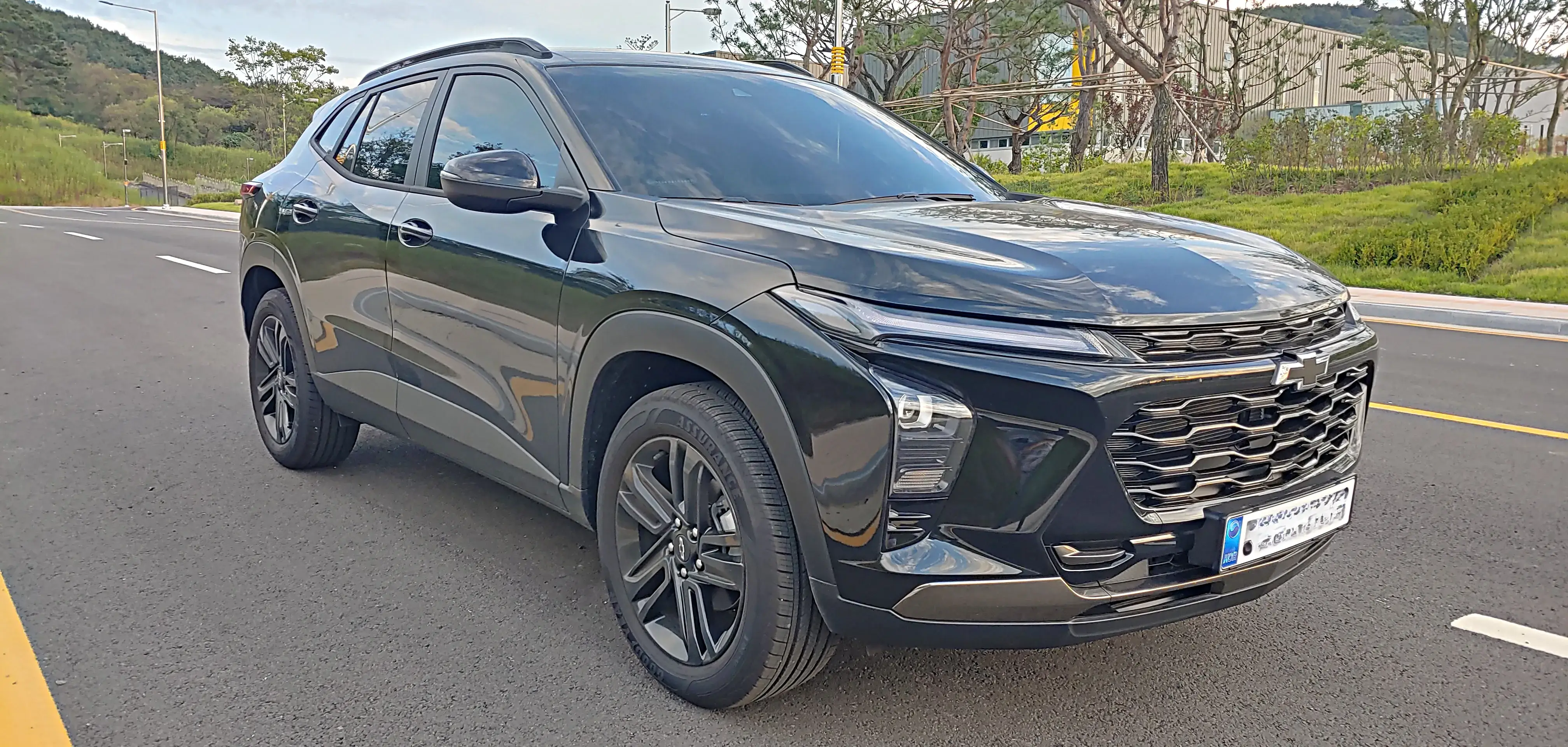 쉐보레 트랙스 크로스오버 액티브(블랙) - 외부