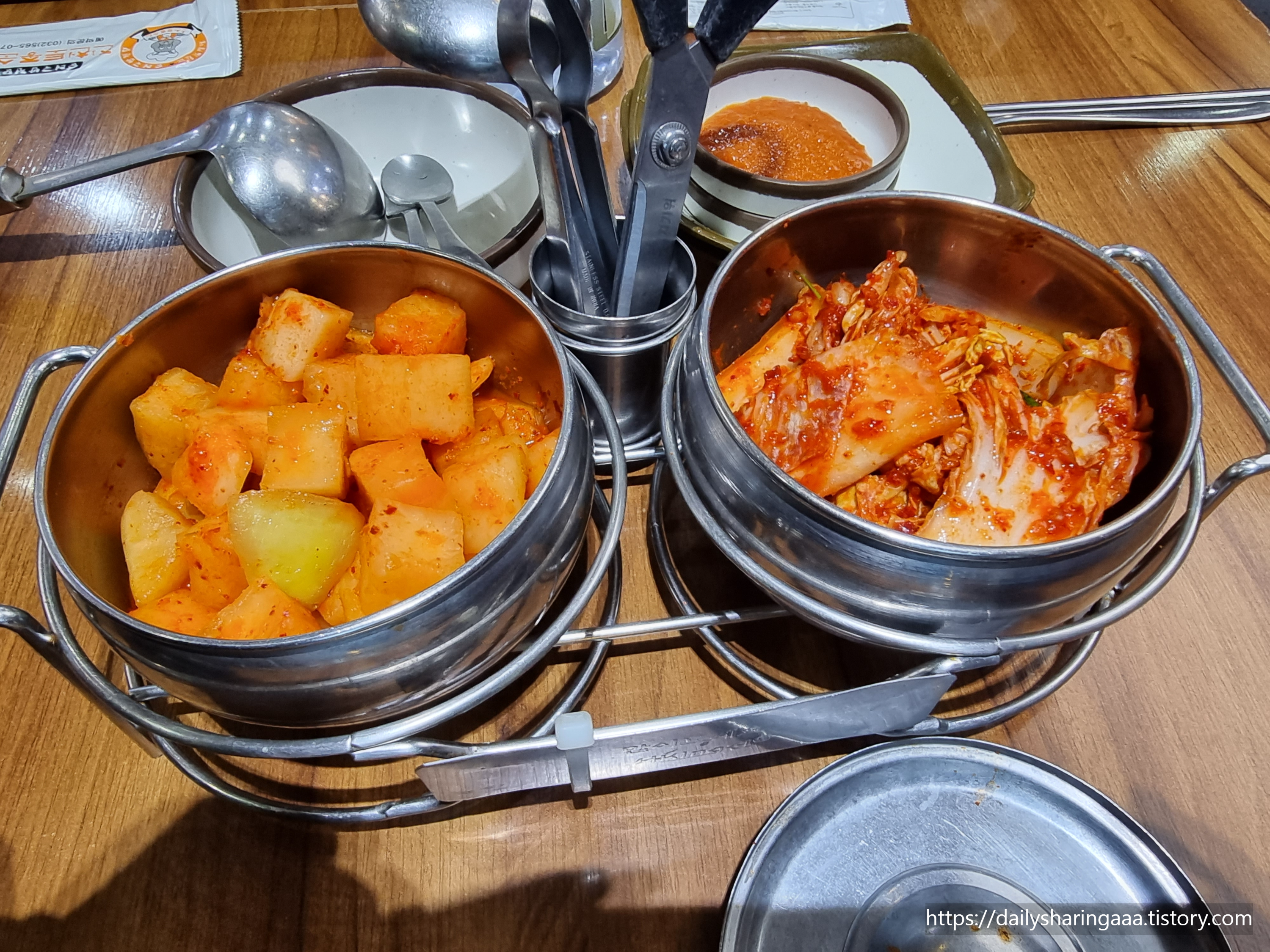 인천_청라_가좌동진천토종순대_겉절이_깍두기