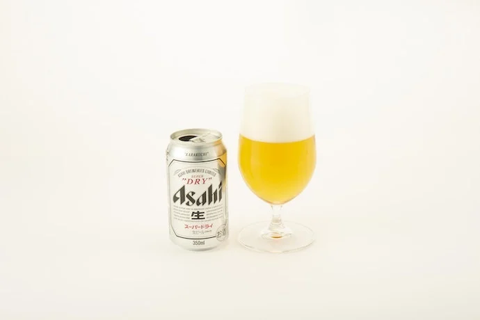시원하게 마시고 싶은 깔끔한 맥주라면 '아사히 맥주'