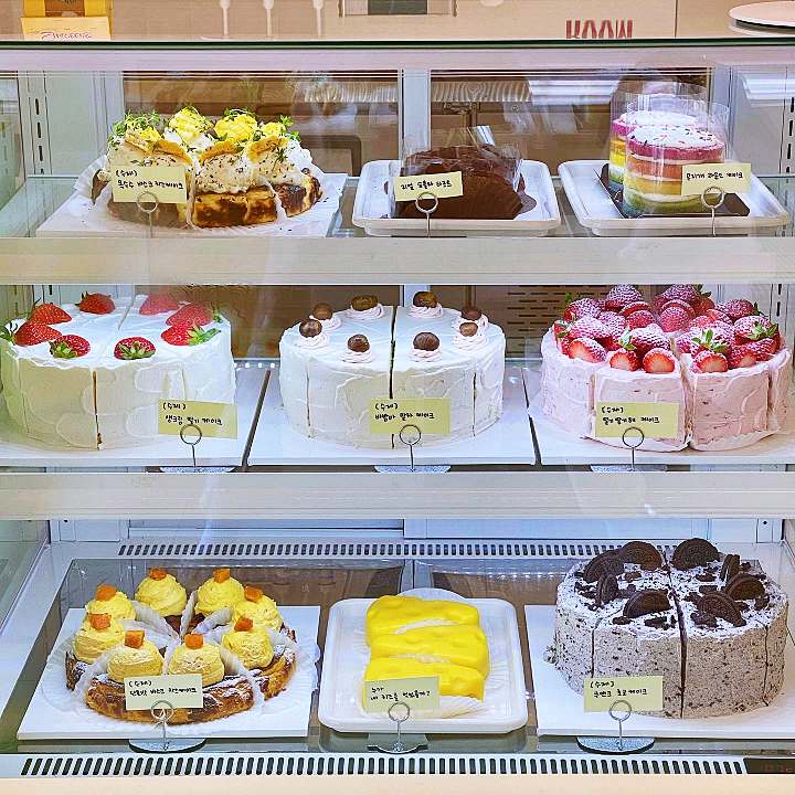 토요일은 밥이좋아 예산 내포 생크림 케이크 맛집 디저트 카페 쑥 딸기 치즈 초코 케잌 타르트 예산10미 현지인 추천 토밥 좋아 방송정보