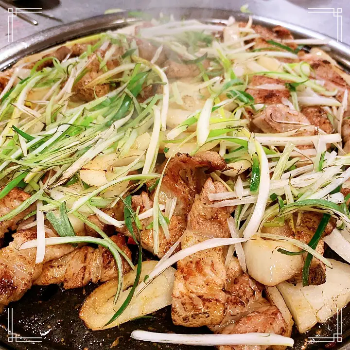 진심 가득 건강 담은 맛 광주 쌍촌동 맛집 추천 생방송투데이 꿀꽈배기 삼겹살 간장 오돌뼈 이베리코 목살 황제살 토치 불로 육즙을 가두다 오늘방송 고수뎐