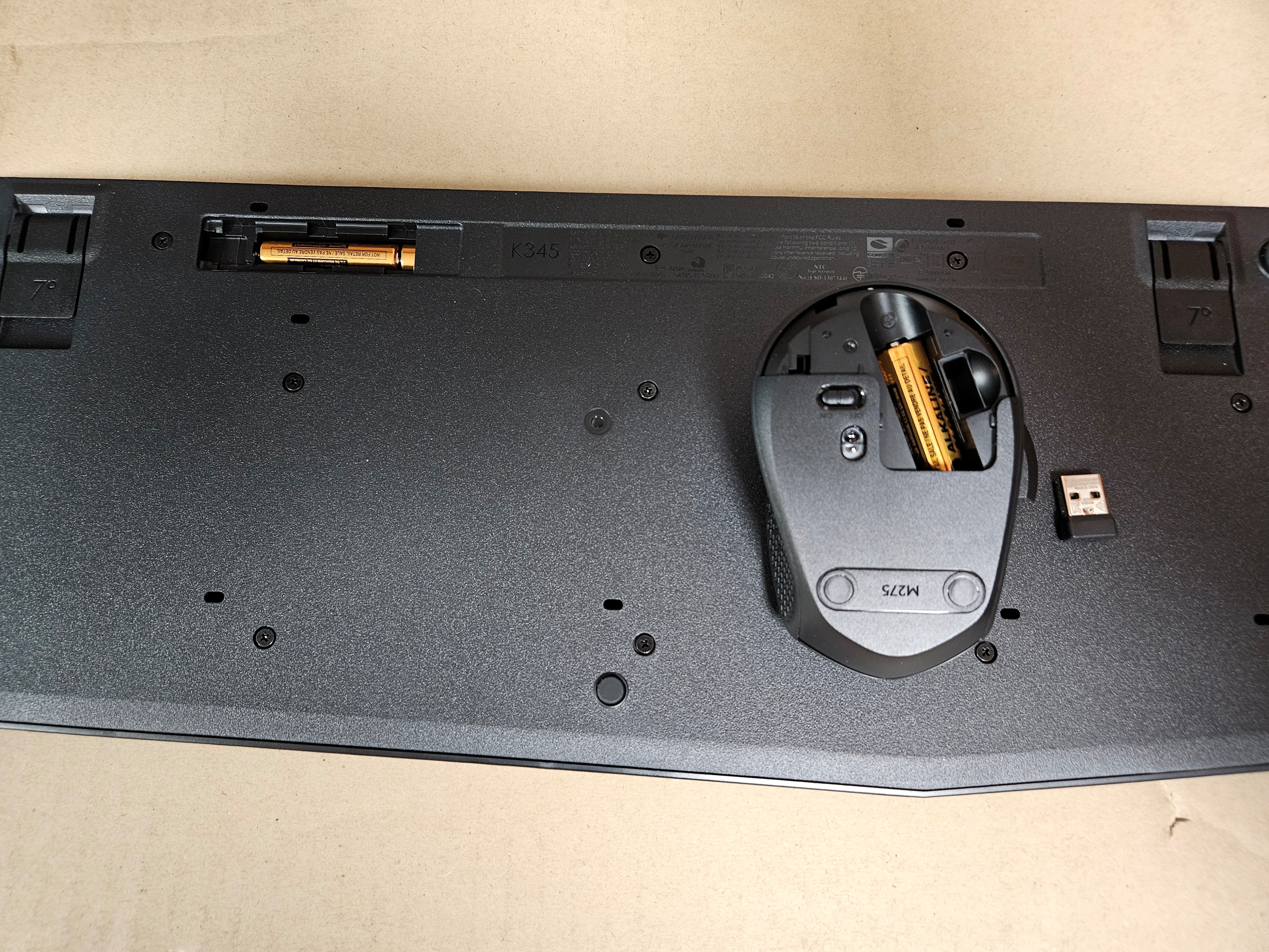 로지텍-키보드-마우스-배터리-들어있는-제품