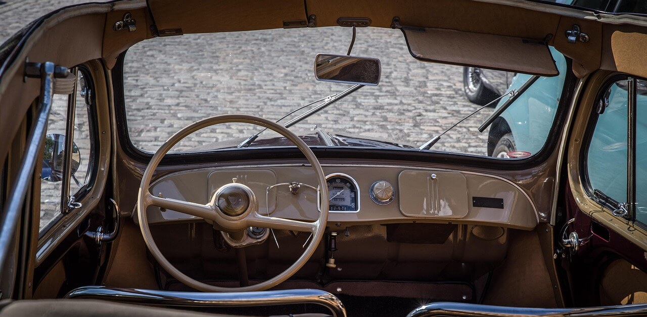 렌터카로 장거리 운전 시 꼭 알아야 할 차량 관리 팁