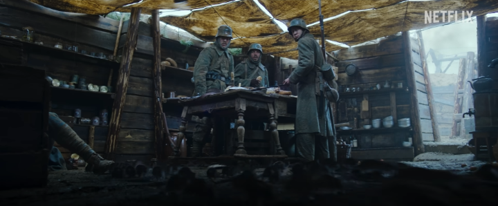 적군에들어와서음식을훔쳐먹는사람들