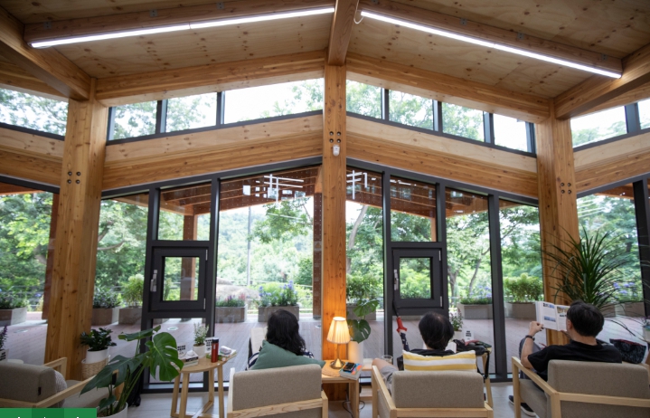 오동숲속도서관