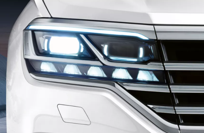 2023-투아렉-헤드램프