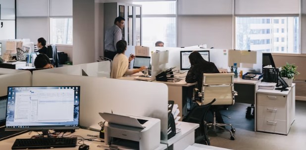 회사-업무-사진