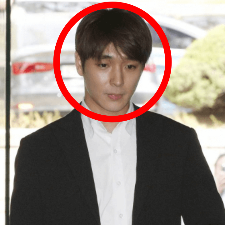 최종훈-만기출소-정장-경찰서