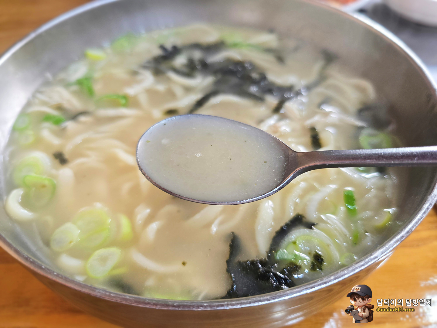 닭칼국수