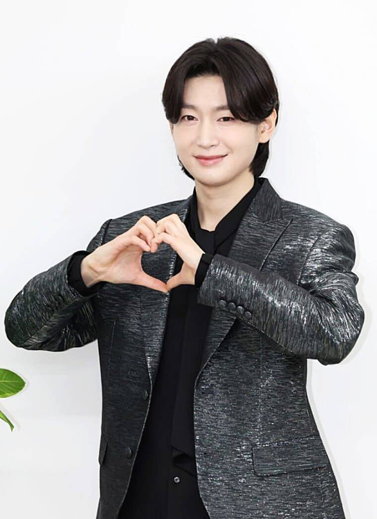 가수-김용빈