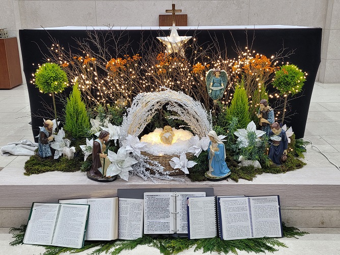 군산 축동성당 구유 장식