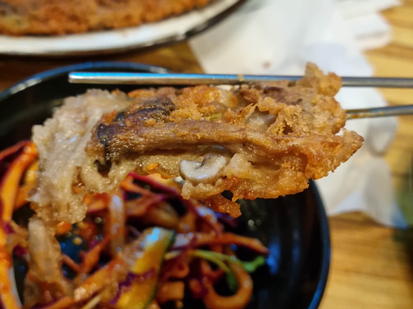 도토리전-먹는모습