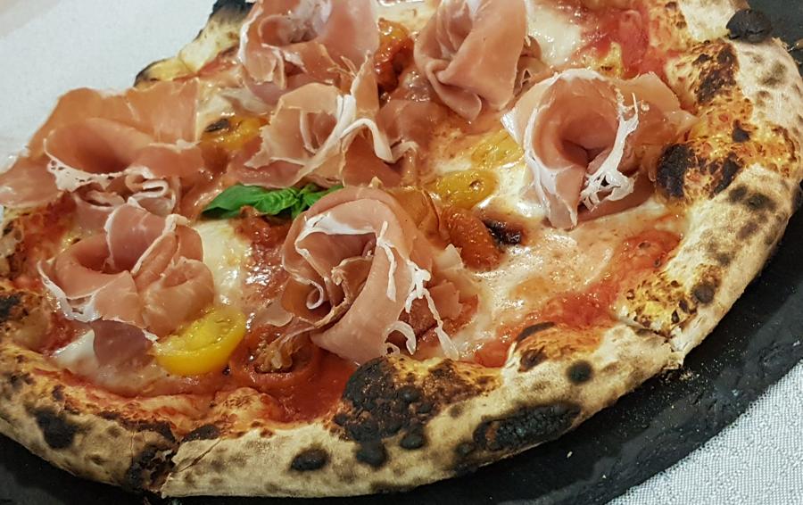 피자 알라 베르가마스카(Pizza alla Bergamasca)