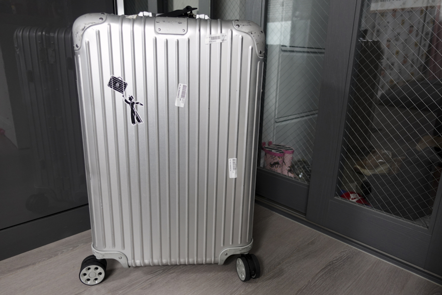 리모와 오리지널 채크인 캐리어정면