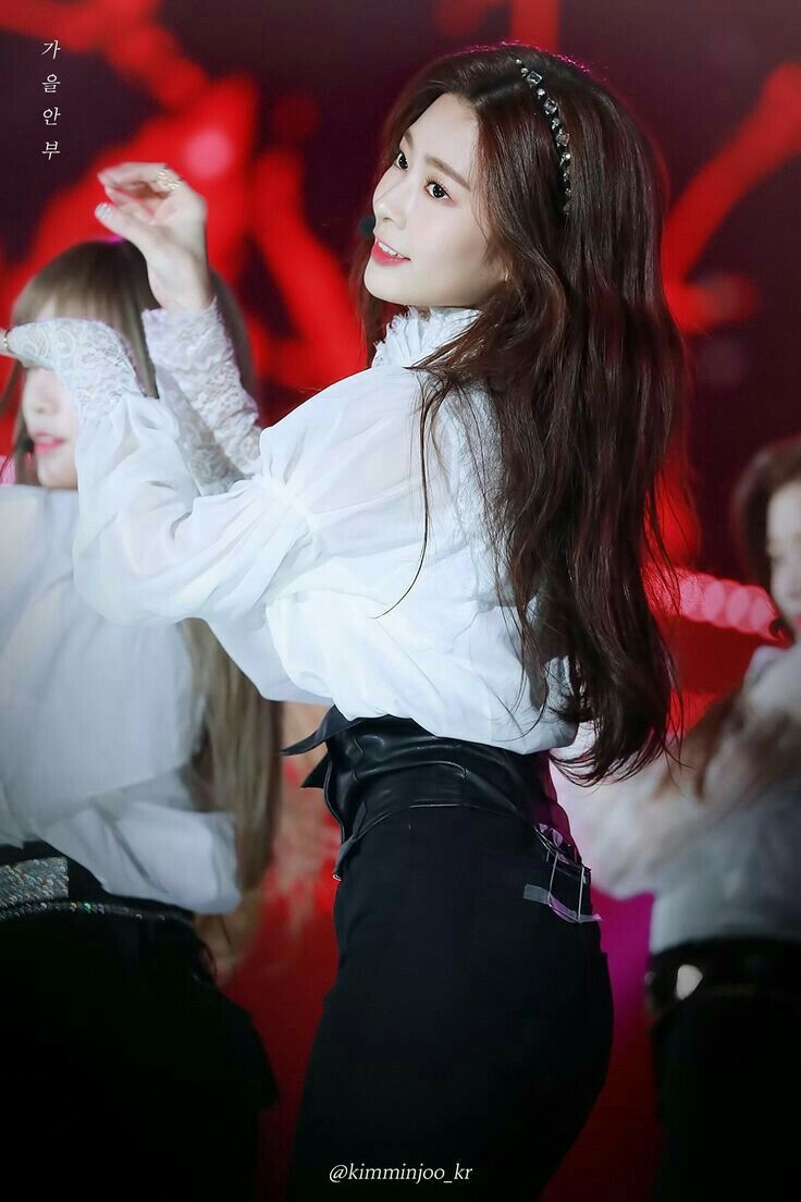 아이즈원 김민주 최애사진