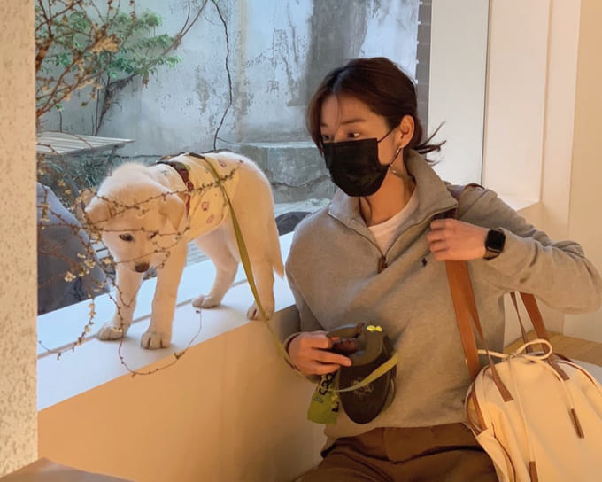 설인아 사복