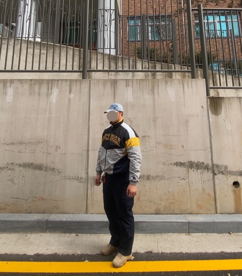 데일리룩('25. 12. 6.)엑스톤즈 빈티지 워싱 데님 볼캡, 스타터 미시간 빈티지바람막이 윈드브레이커 트레이닝재킷, 무신사 무신사스탠다드 카고 팬츠, 아디다스 데저트부츠 사막화