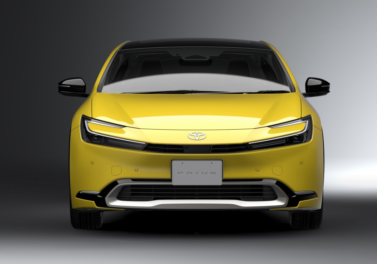 하이브리드의 원조 토요타의 베스트셀링 '프리우스'가 5세대 풀체인지로 돌아왔다.