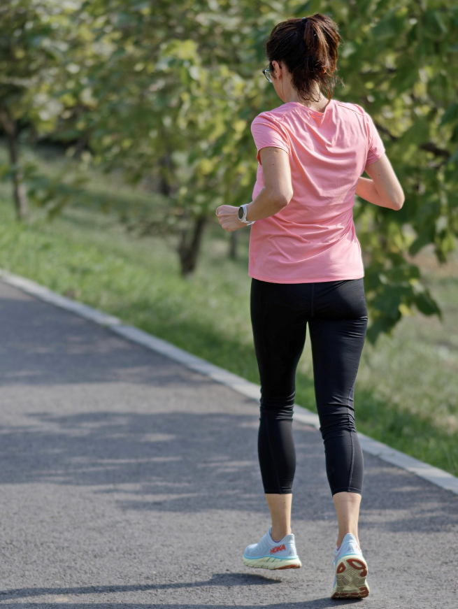 5~10분 가볍게 걷기 → 슬로우 조깅 시작